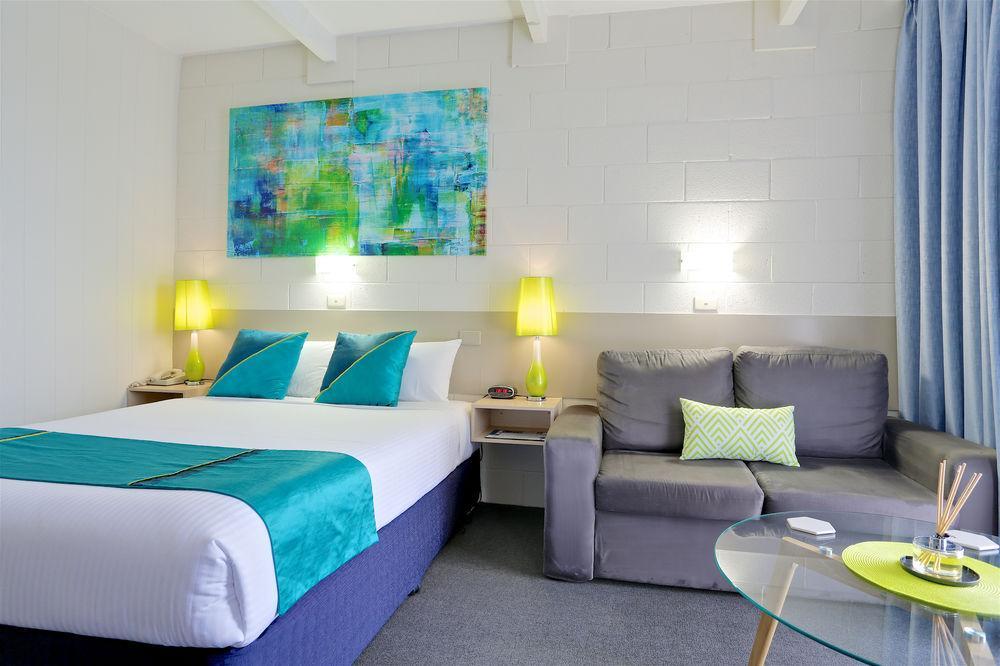 Castle Creek Motor Motel 4*
