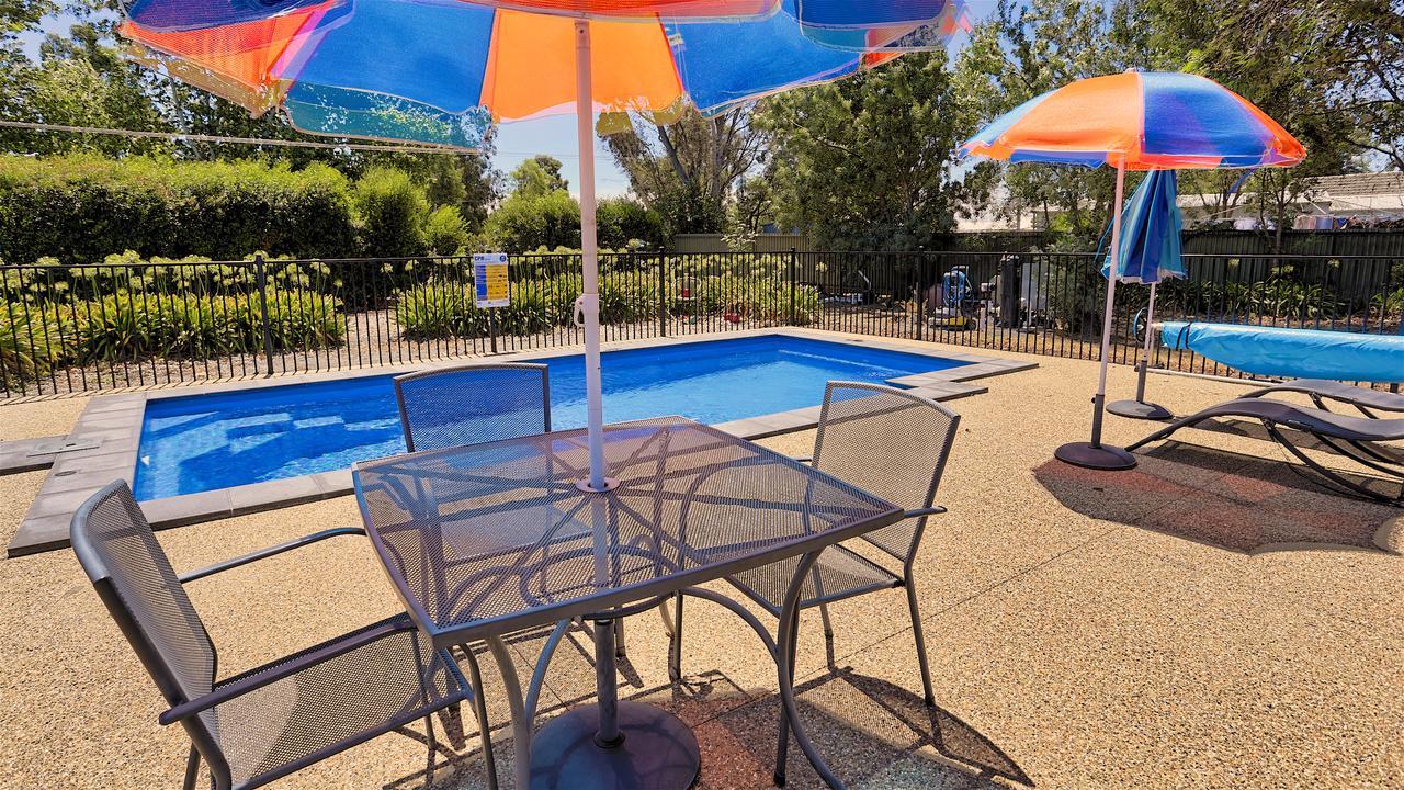 Castle Creek Motor Motel Euroa